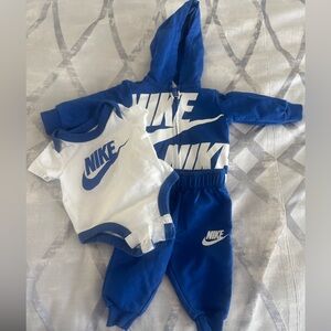 Nike Blue Newborn Set - onesie with sweatshirt and pants
